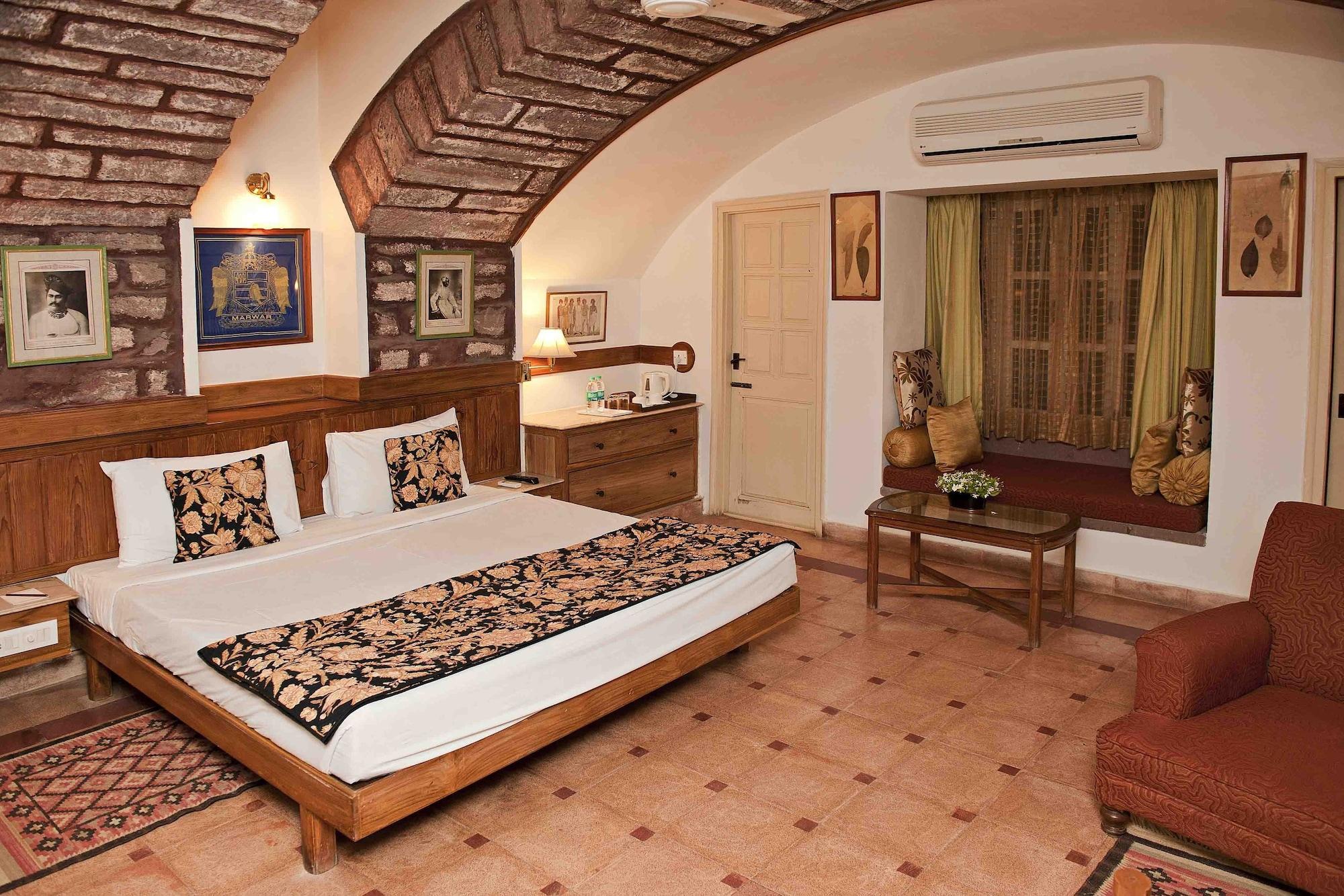 Welcomheritage Bal Samand Lake Palace Jodhpur  Exterior photo