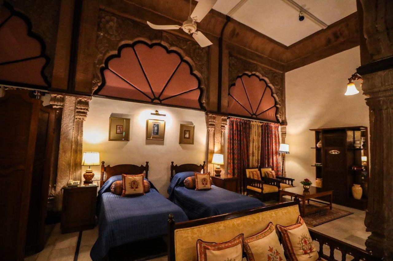 Welcomheritage Bal Samand Lake Palace Jodhpur  Exterior photo