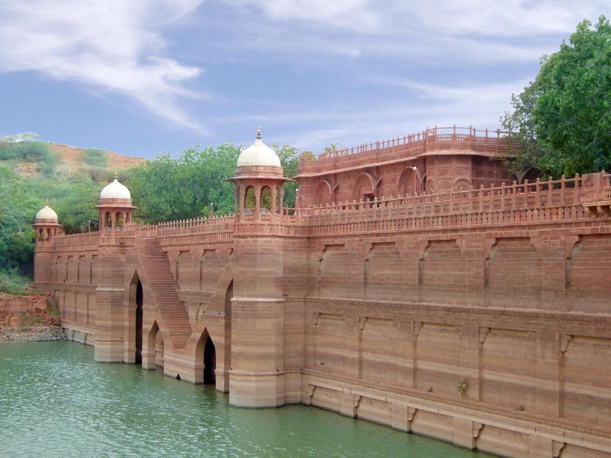 Welcomheritage Bal Samand Lake Palace Jodhpur  Exterior photo